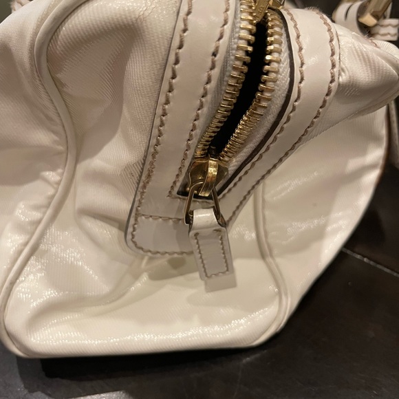 GUCCI
White Dialux Britt Boston Bag - Picture 12 of 16